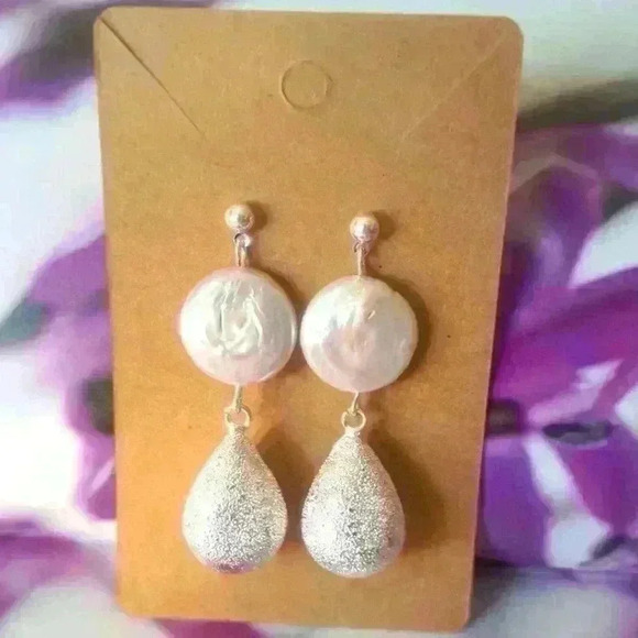 Authentic baroque coin freshwater pearl earrings - Picture 1 of 4